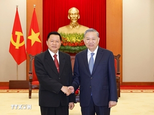 ທ່ານ ໂຕເລິມ ເລຂາທິການໃຫຍ່ ຕ້ອນຮັບລັດຖະມົນຕີກະຊວງປ້ອງກັນຄວາມສະຫງົບລາວ